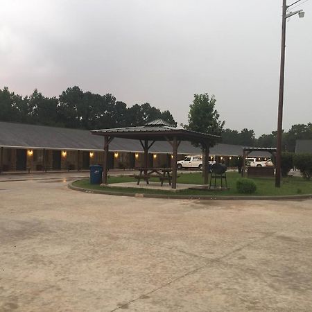 Garden Inn And Suites Silsbee Экстерьер фото