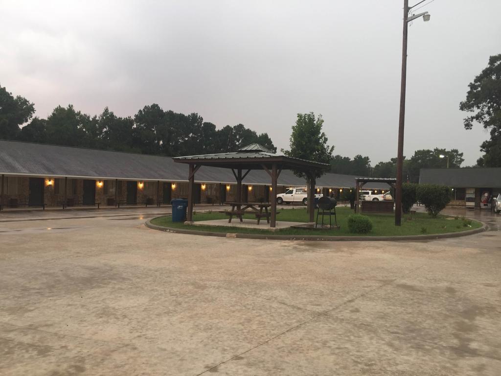 Garden Inn And Suites Silsbee Экстерьер фото